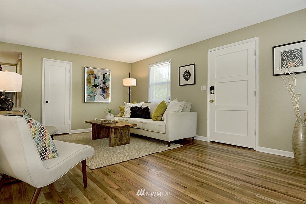 4118 Southwest Austin Street Seattle, WA 98136 - Photo 3 of 25 Gallery Image 3