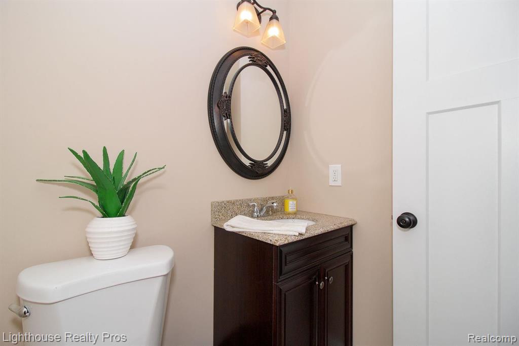 2897 Fisher Road Howell, MI 48855 - Photo 30 of 37