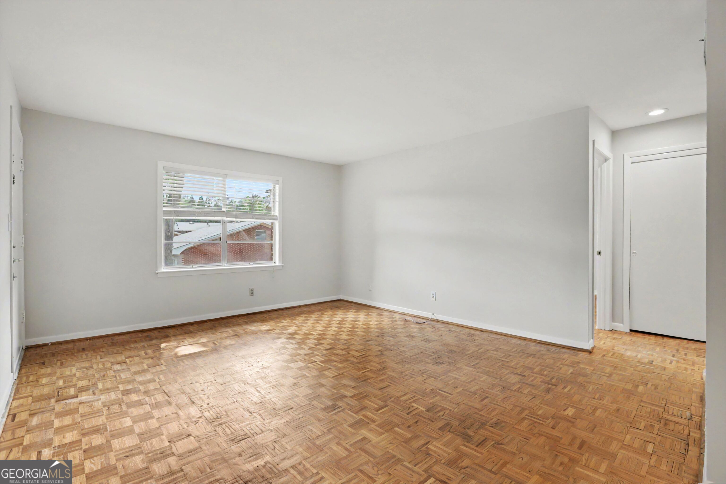 3535 Roswell Road Northeast, Unit E2 Atlanta, GA 30305 - Photo 12 of 14 Gallery Image 12