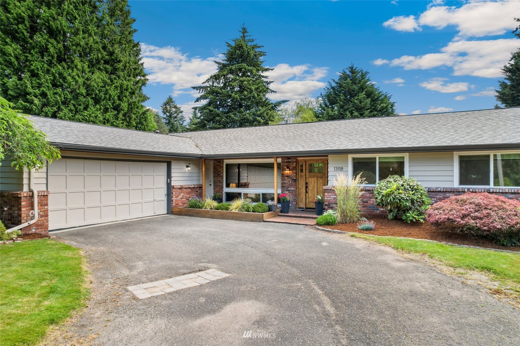 13118 158th Avenue Southeast Renton, WA 98059 - Photo 3 of 40 Gallery Image 3