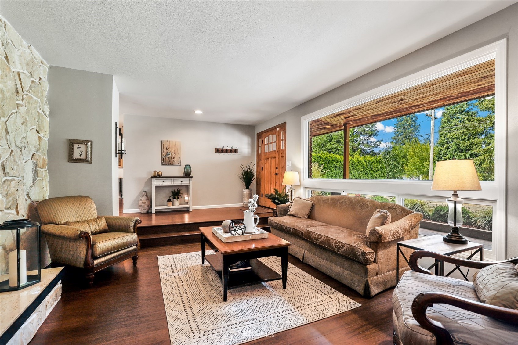 13118 158th Avenue Southeast Renton, WA 98059 - Photo 8 of 40 Gallery Image 8
