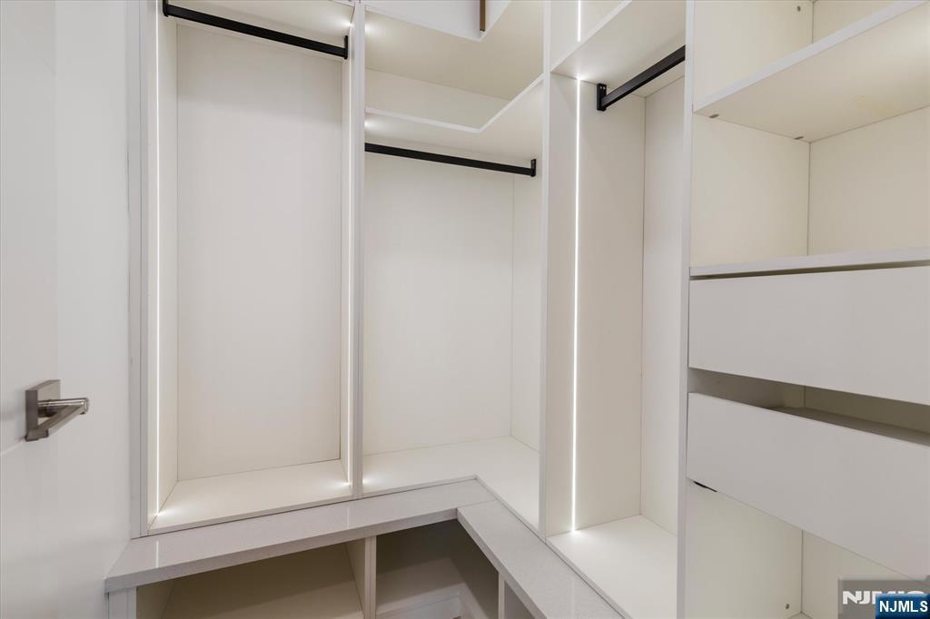 33 Elycroft Parkway Rutherford, NJ 07070 - Photo 14 of 46 a view of walk in closet