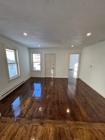 $2,100 | 213 Mechanic Street, Unit 2, Leominster, MA 01453