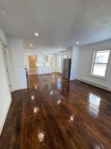 $2,100 | 213 Mechanic Street, Unit 2, Leominster, MA 01453