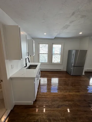 $2,100 | 213 Mechanic Street, Unit 2, Leominster, MA 01453