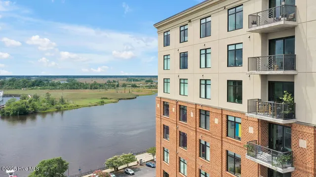 $849,000 | 240 North Water Street, Unit 1154, Wilmington, NC 28401