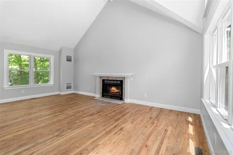 $899,999 | 98 Smith Ridge Road, South Salem, NY 10590