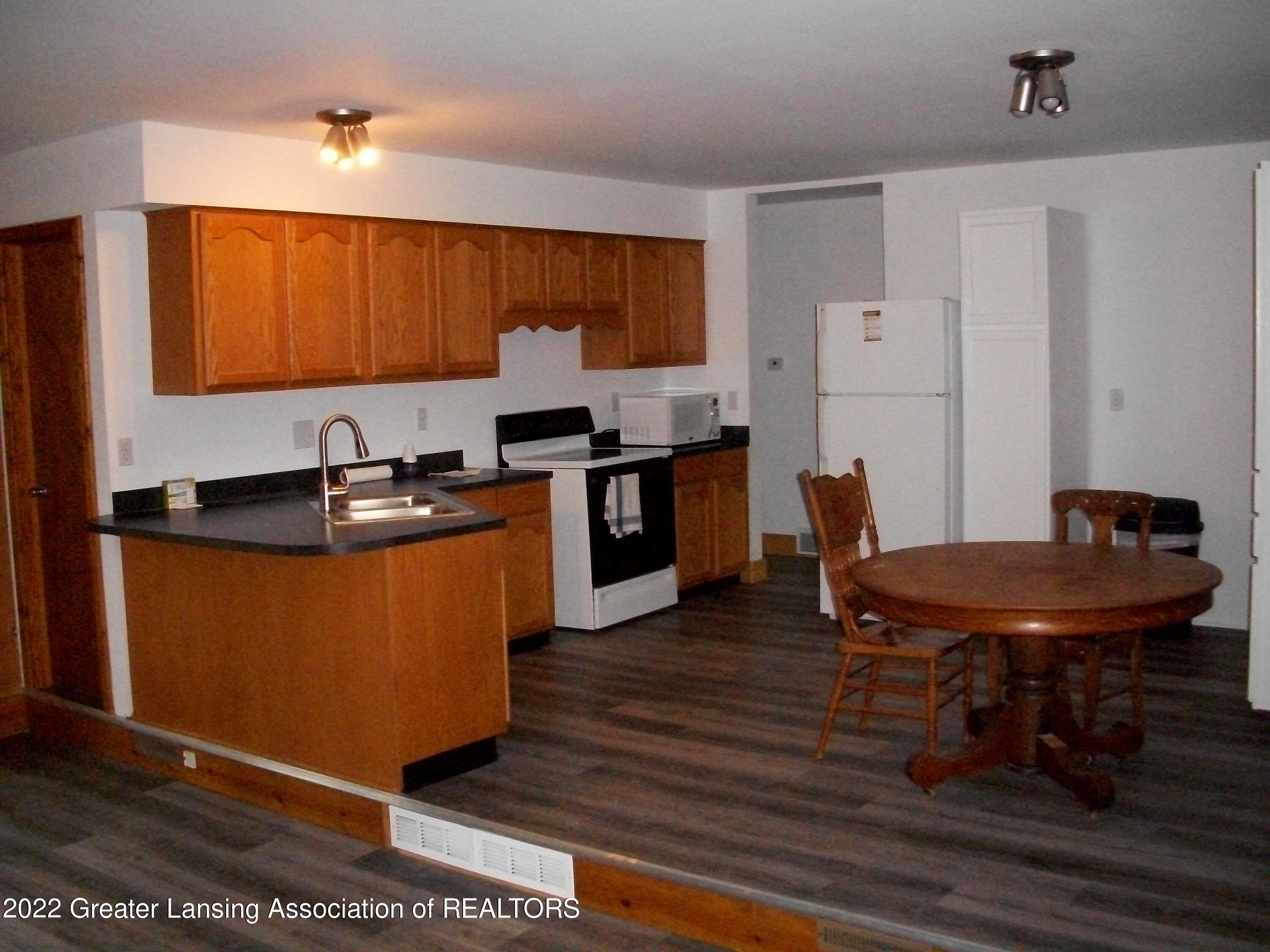 4170 Rivershell Lane Lansing, MI 48911 - Photo 15 of 26 100_5114