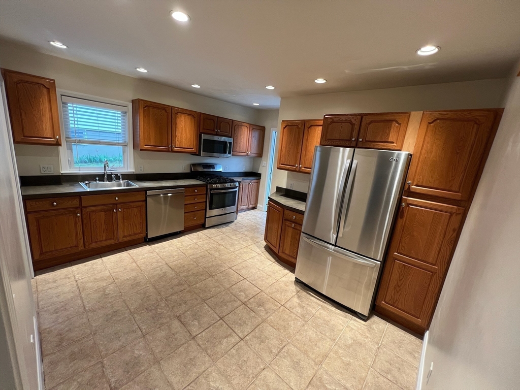 78 Elson Road, Unit 1 Waltham, MA 02451 - Photo 3 of 10