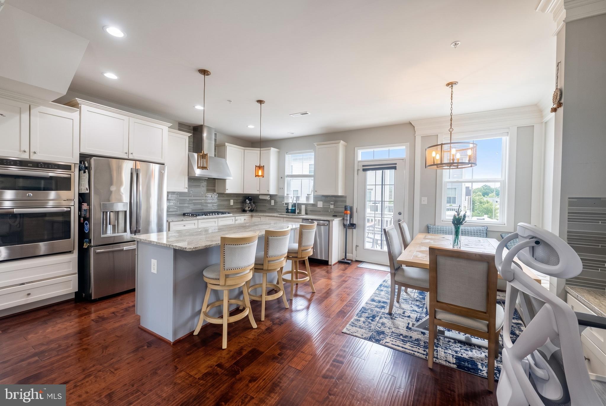 22494 Newcut Road Clarksburg, MD 20871 - Photo 7 of 26 Kitchen/Dining