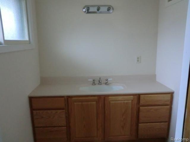 2145 Arlington Road Columbus, MI 48063 - Photo 2 of 7 CIMG6494.JPG