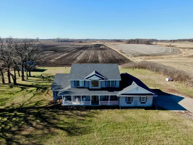 $549,900 | 10741 797th Avenue, Glenville, MN 56036
