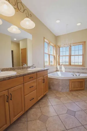 $510,000 | 10741 797th Avenue, Glenville, MN 56036