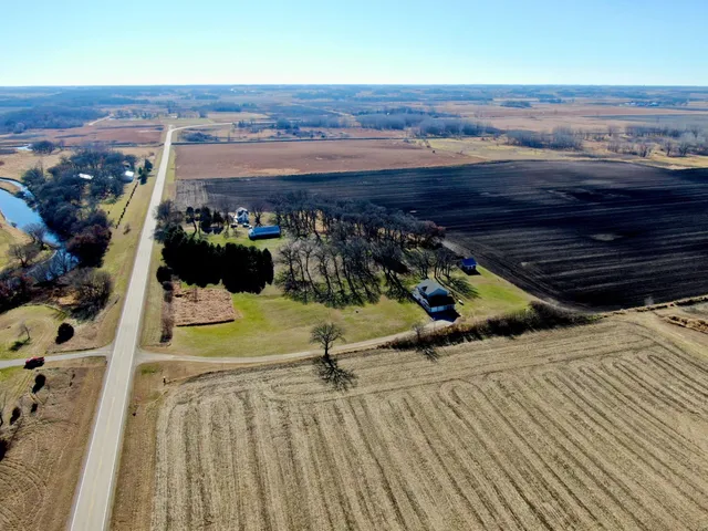 $549,900 | 10741 797th Avenue, Glenville, MN 56036