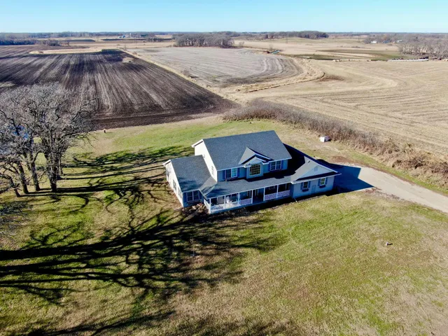 $549,900 | 10741 797th Avenue, Glenville, MN 56036