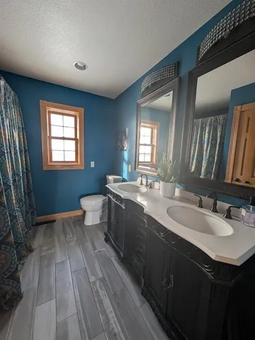 $549,900 | 10741 797th Avenue, Glenville, MN 56036