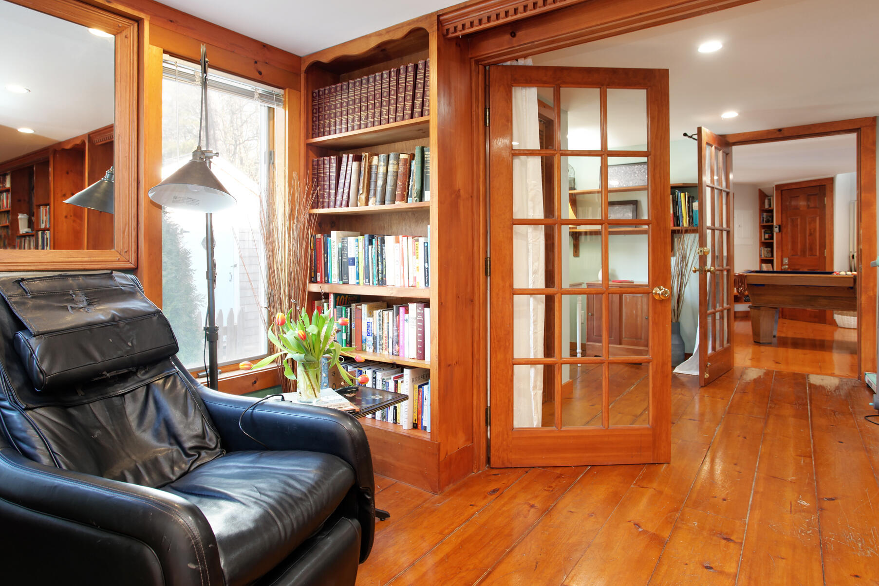 21 5 Corners Road Centerville, MA 02632 - Photo 17 of 38 a living room with furniture and a window