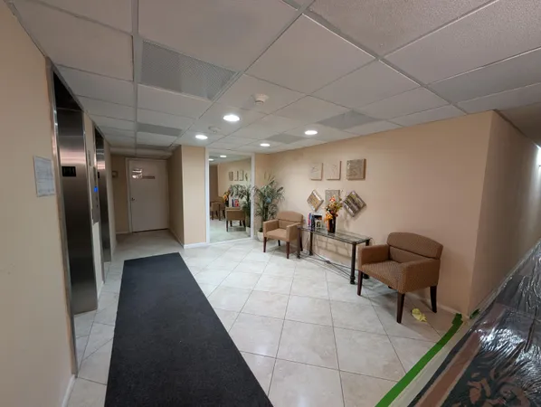 $3,700 | 133 North Pompano Beach Boulevard, Unit PH 7, Pompano Beach, FL 33062