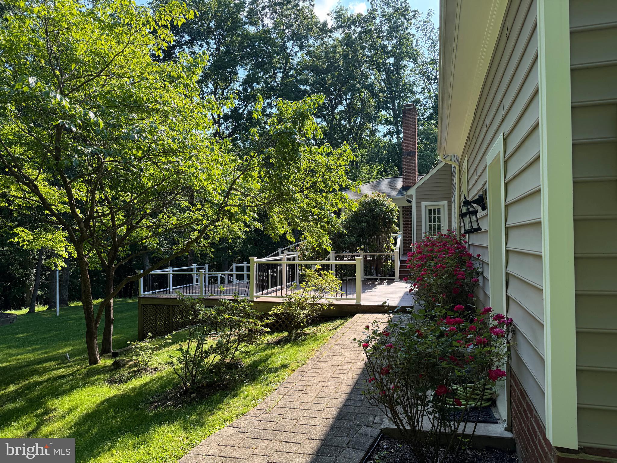 7530 Damascus Road Gaithersburg, MD 20882 - Photo 10 of 12 a house view with a garden space