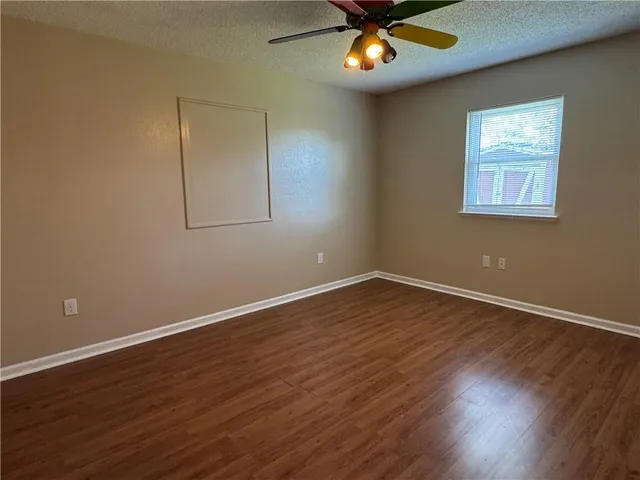 $1,950 | 649 East Niagara Circle, Terrytown, LA 70056