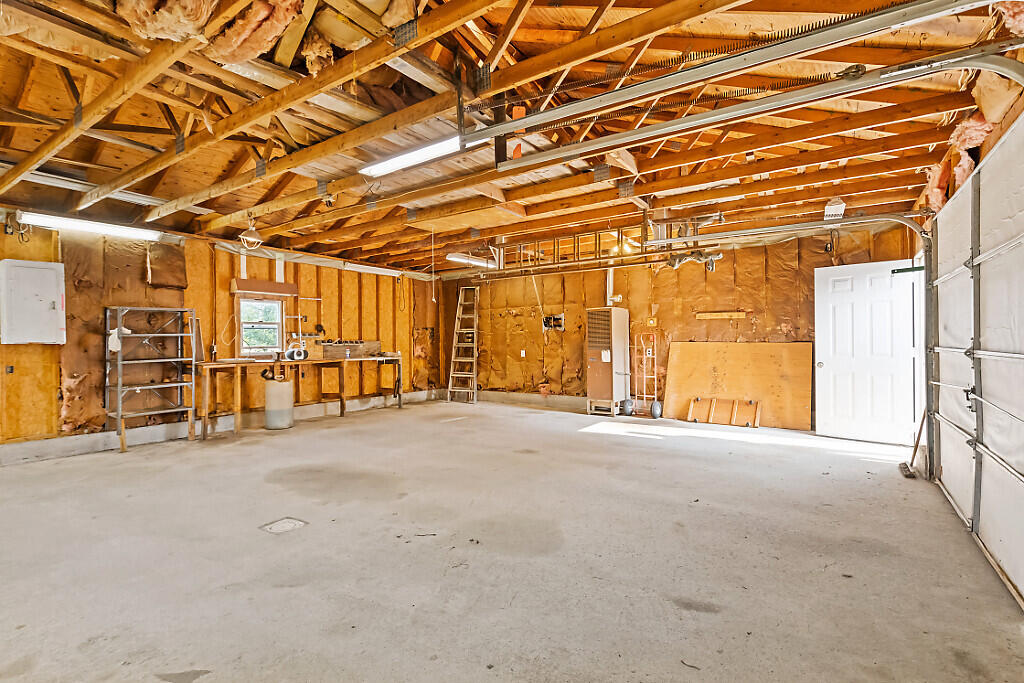 178 River Road Benton, ME 04901 - Photo 13 of 44 13_BP5A5012_DxO_mls