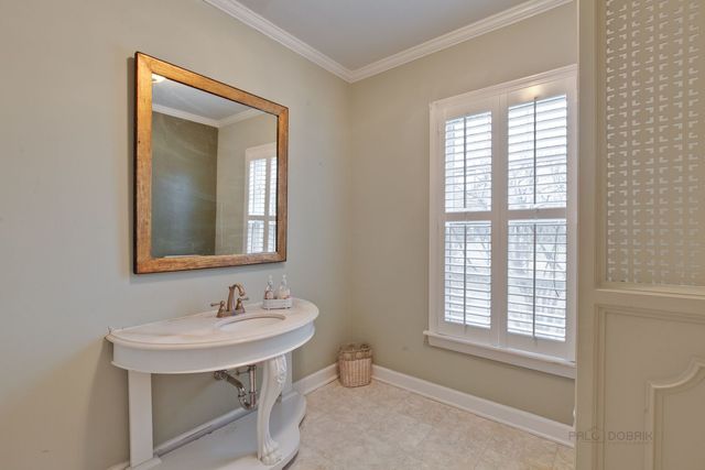 $715,000 | 210 South Avenue, Glencoe, IL 60022