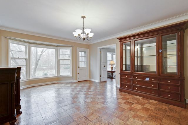 $715,000 | 210 South Avenue, Glencoe, IL 60022