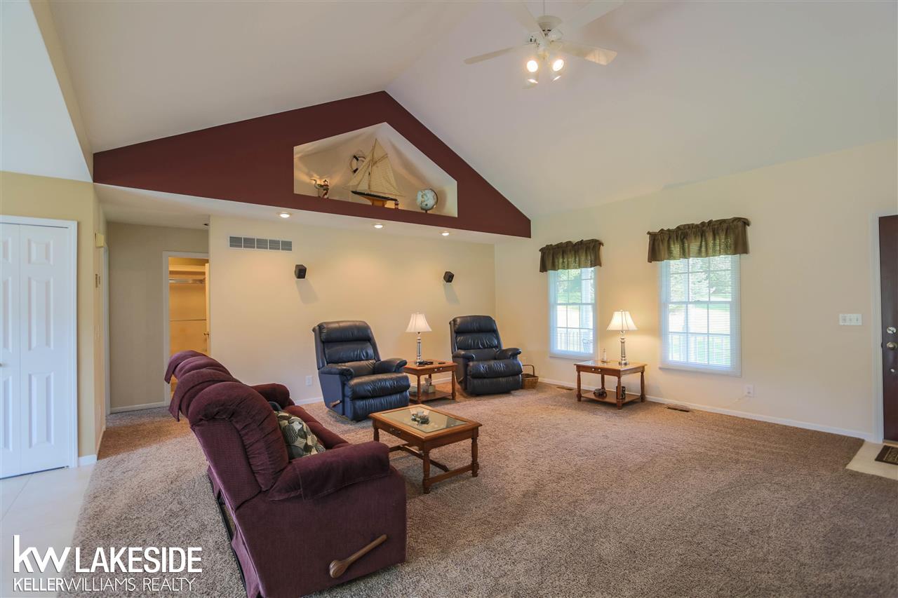 465 Mack Road Leonard, MI 48367 - Photo 26 of 84 50049808-25.JPG