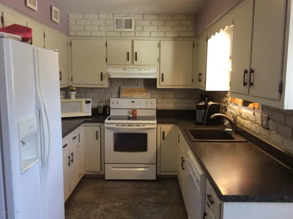 $3,500 | 185 Clubhouse Drive, Middletown, NJ 07748