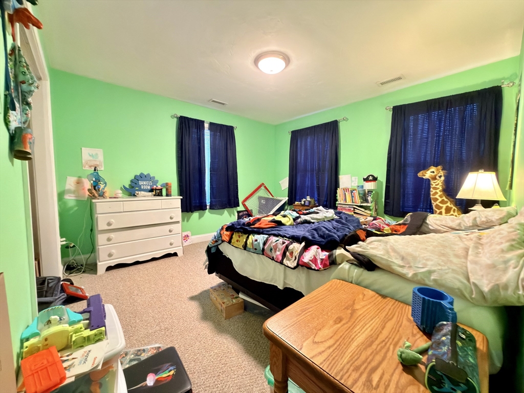 215 Main Street Sturbridge, MA 01566 - Photo 23 of 34