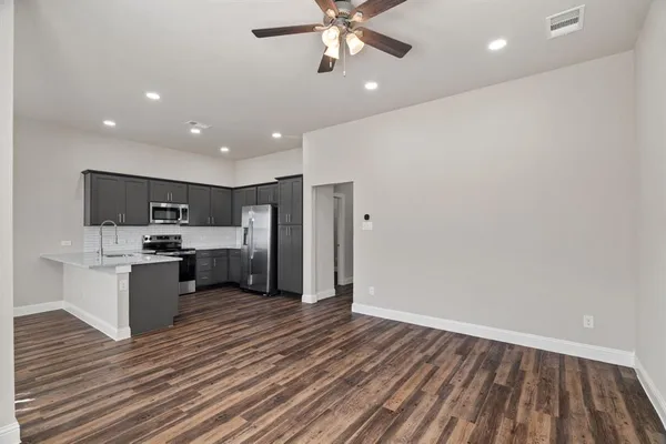 $424,998 | 621 Mdw Lk Drive, Weatherford, TX 76087