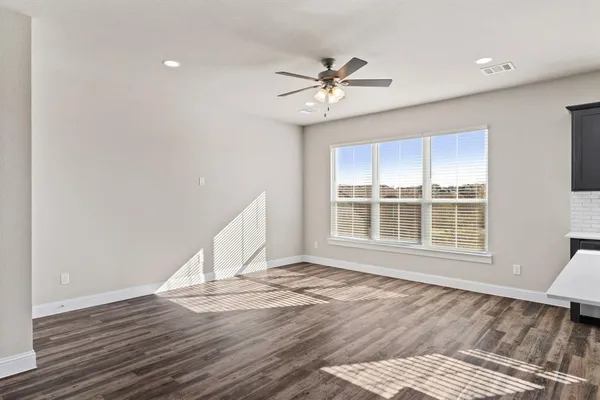 $424,998 | 621 Mdw Lk Drive, Weatherford, TX 76087