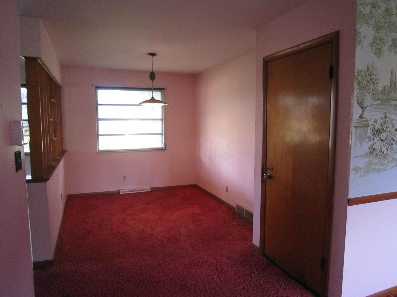 3082 Marwick Road Columbus, OH 43232 - Photo 3 of 9 Gallery Image 3
