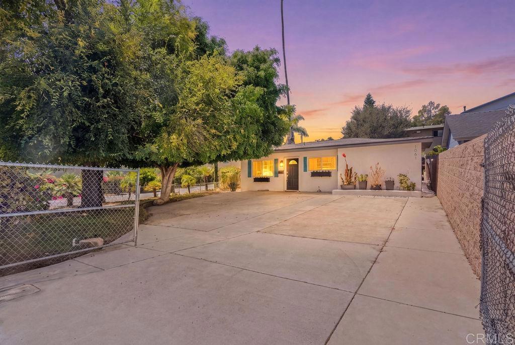 1061 Old Stage Road Fallbrook, CA 92028 - Photo 1 of 42 Gallery Image 1