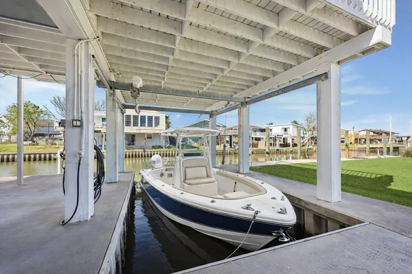 $599,000 | 126 Driftwood Road, Freeport, TX 77541