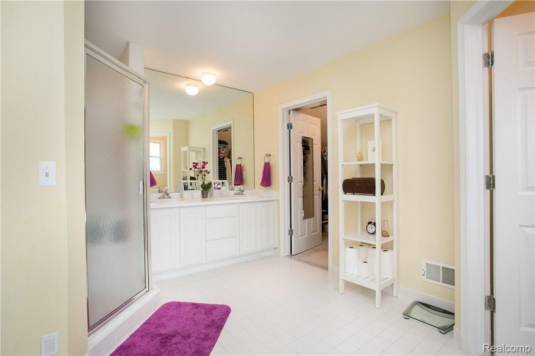 227 Woodside Road Royal Oak, MI 48073 - Photo 21 of 43 Woodside-21.jpg