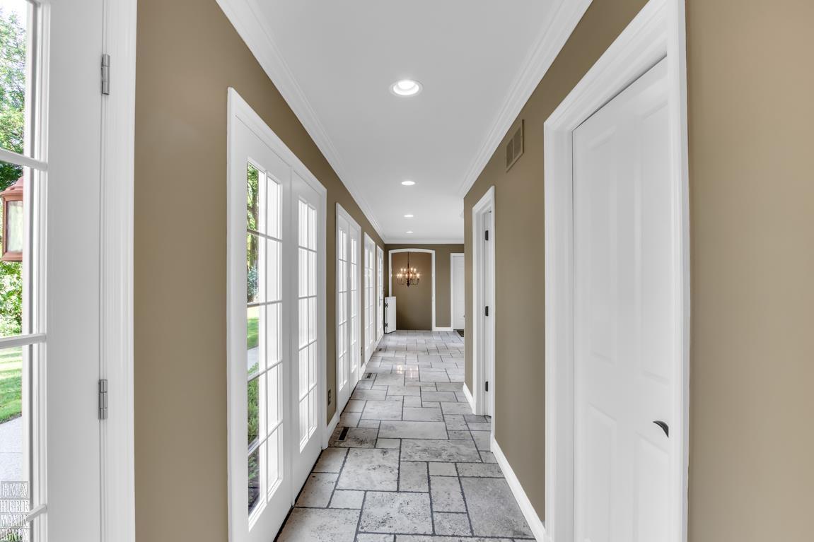 521 Middlesex Road Grosse Pointe, MI 48230 - Photo 25 of 48 50083920-24.JPG