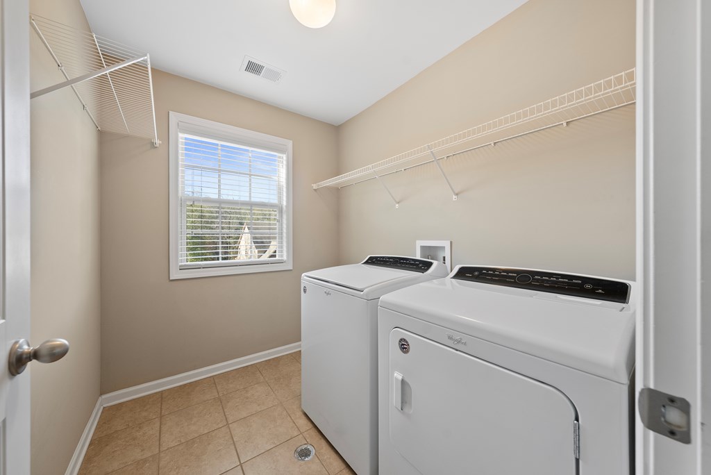 67 Pin Oak Way Hamilton, GA 31811 - Photo 42 of 65 a utility room with dryer and washer
