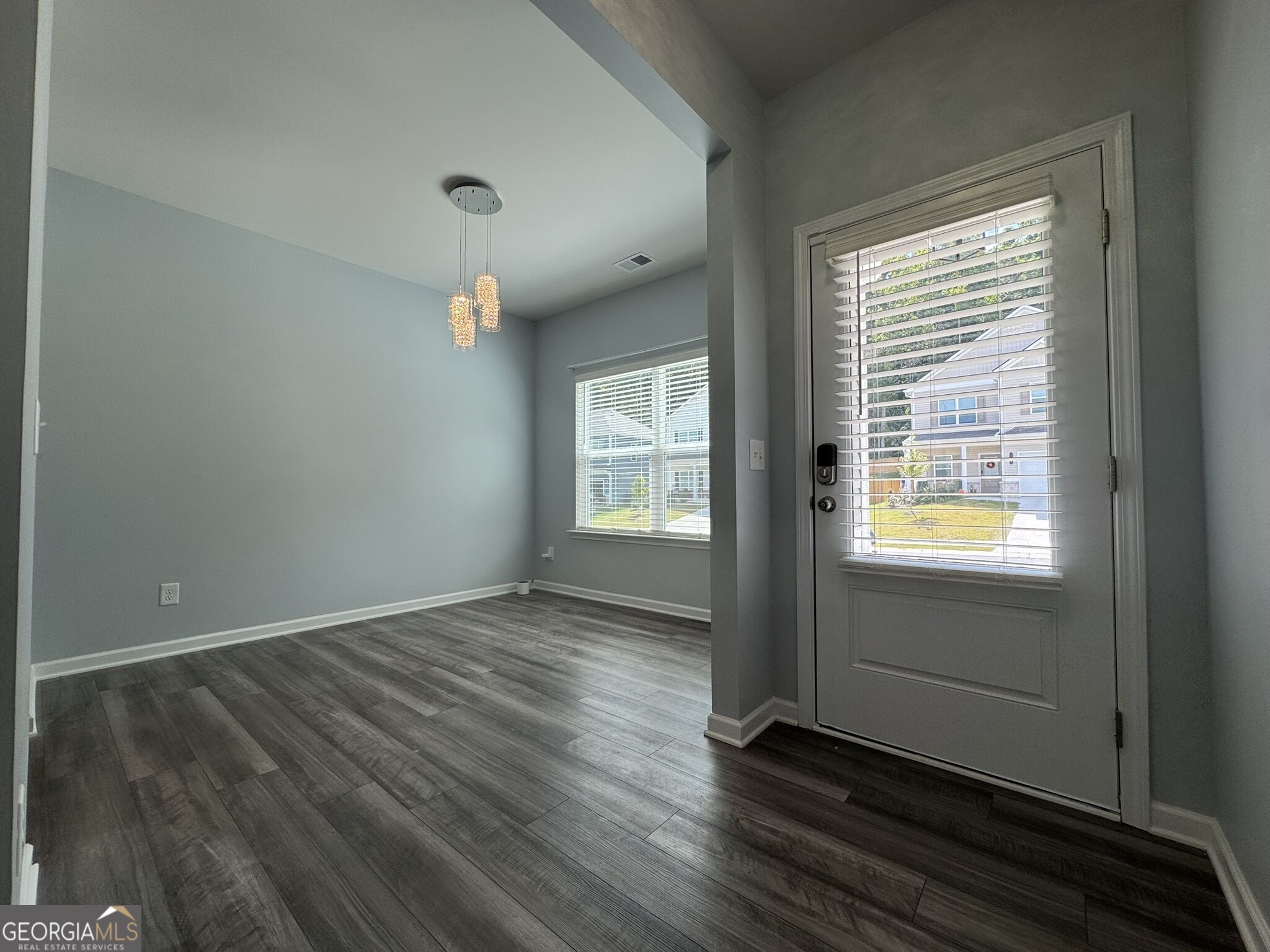 122 Sycamore Lane Calhoun, GA 30701 - Photo 5 of 39 Gallery Image 5
