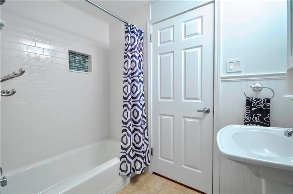 1313 Star Ridge Drive Pittsburgh, PA 15241 - Photo 19 of 36 a bathroom with a bathtub and shower