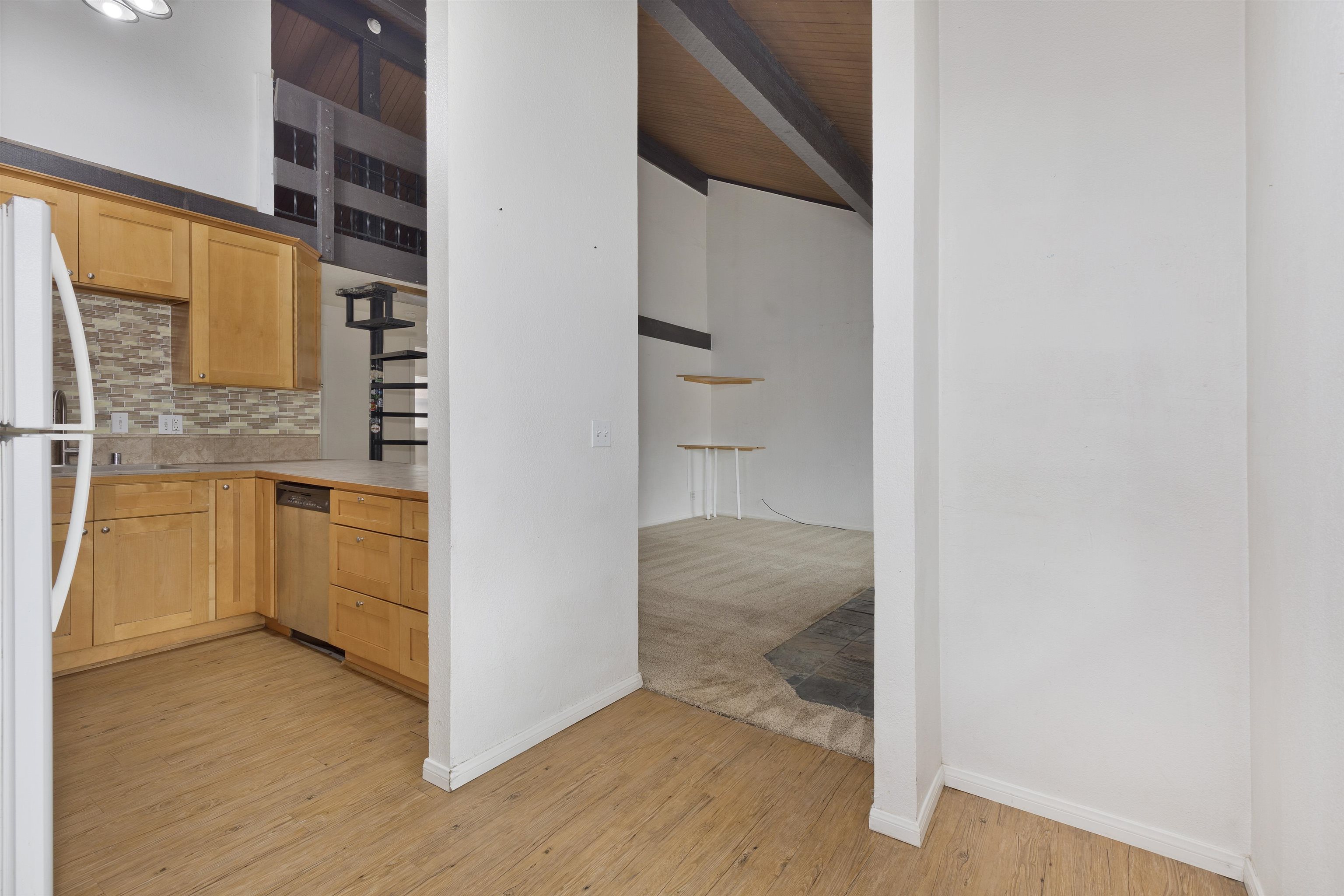 165 Old Mammoth Road, Unit 132 Mammoth Lakes, CA 93546 - Photo 8 of 26 a bathroom with a sink and a stove