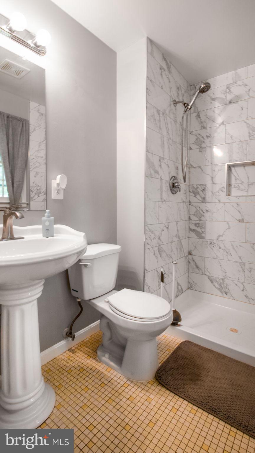 13537 Delaney Road Woodbridge, VA 22193 - Photo 19 of 85 Gallery Image 19