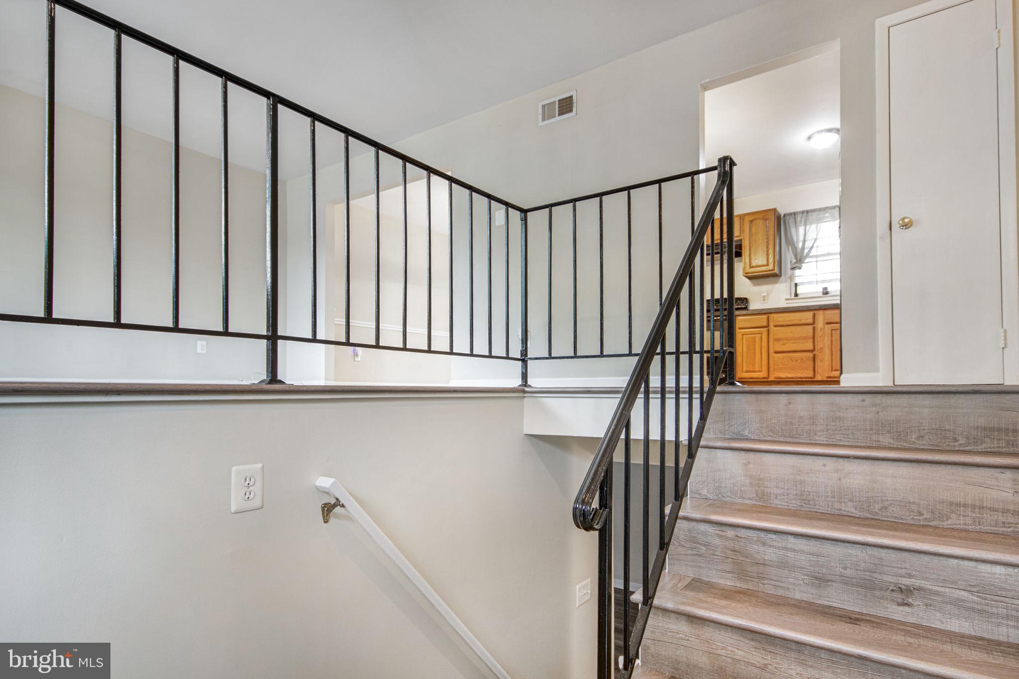 13537 Delaney Road Woodbridge, VA 22193 - Photo 2 of 85 Gallery Image 2
