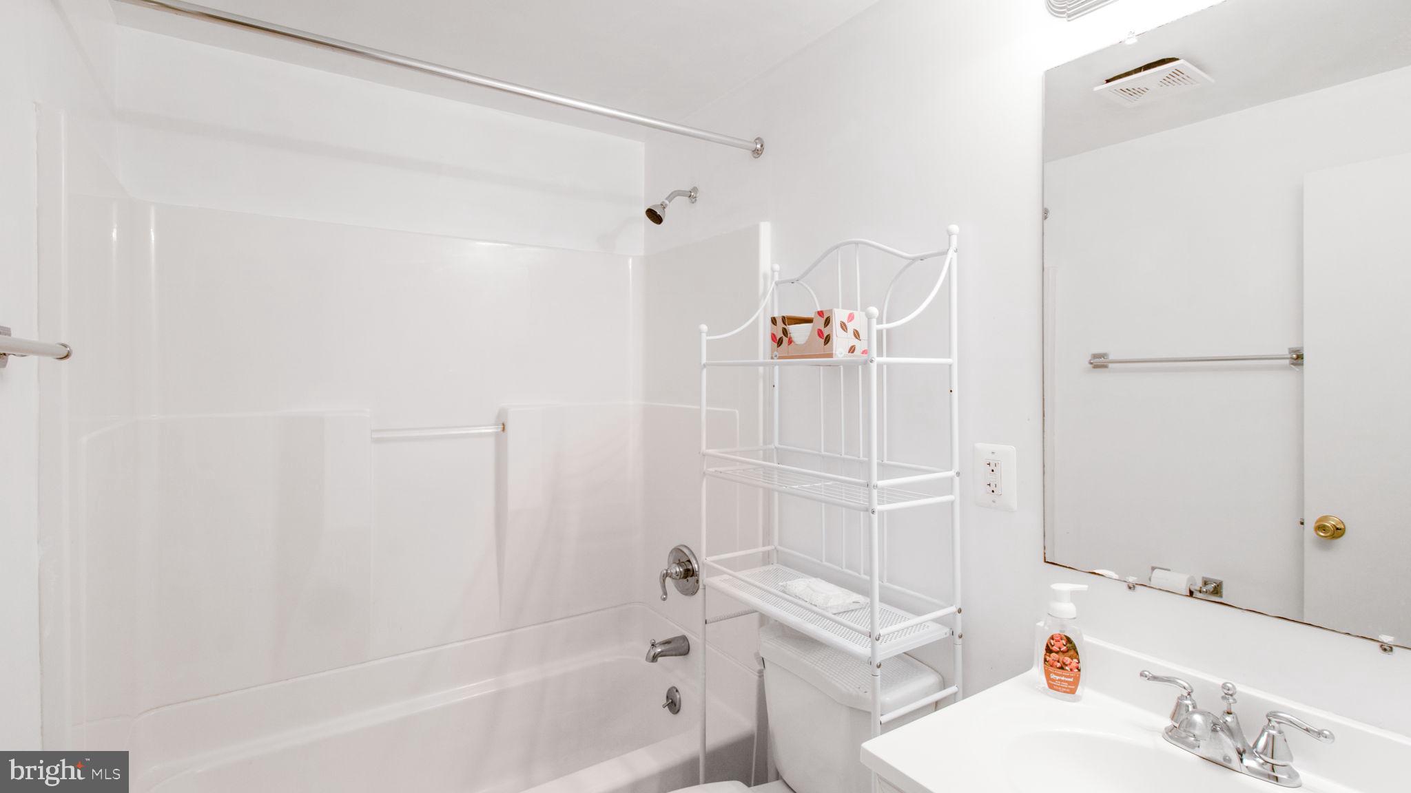13537 Delaney Road Woodbridge, VA 22193 - Photo 25 of 85 Gallery Image 25