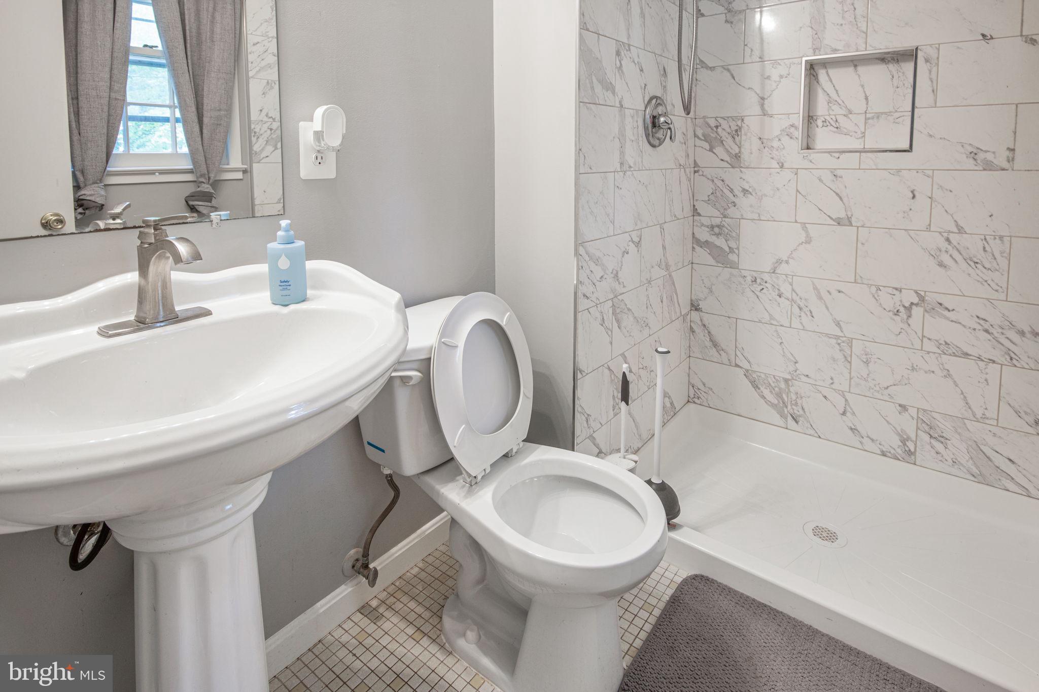 13537 Delaney Road Woodbridge, VA 22193 - Photo 38 of 85 Gallery Image 38