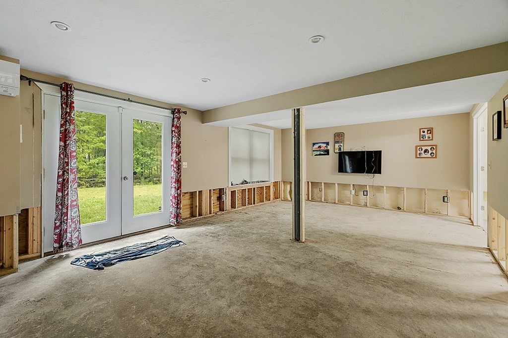 24 Little Turnpike Road Shirley, MA 01464 - Photo 42 of 42 a view of an empty room with a window