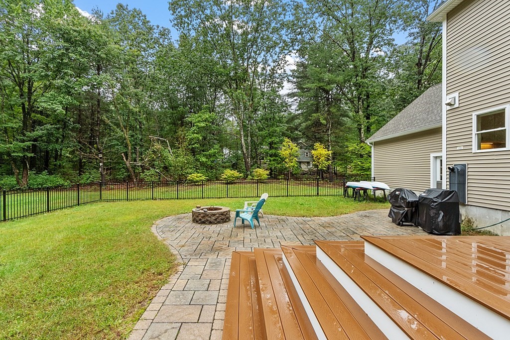 24 Little Turnpike Road Shirley, MA 01464 - Photo 8 of 42