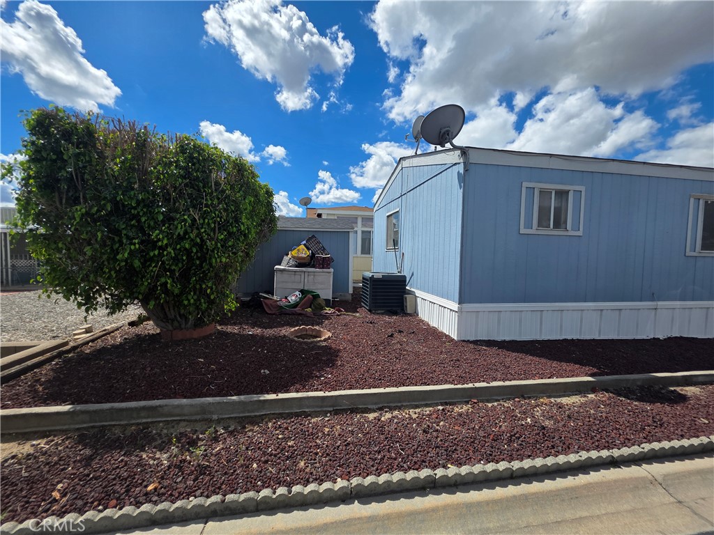 1010 Terrace Road, Unit 142 San Bernardino, CA 92410 - Photo 3 of 21