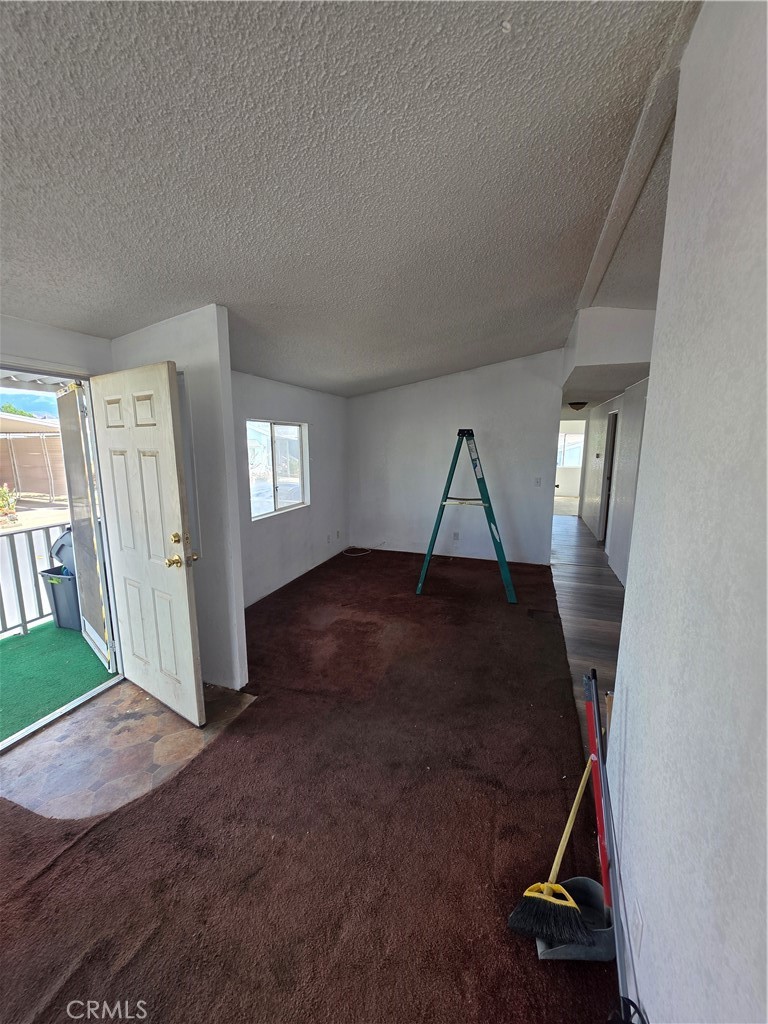 1010 Terrace Road, Unit 142 San Bernardino, CA 92410 - Photo 7 of 21 main living area