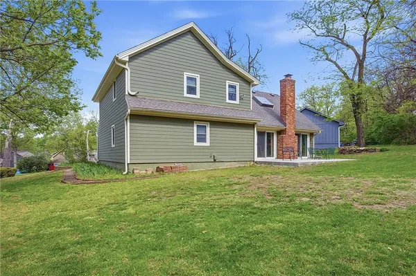 $375,000 | 14315 West 90th Court, Lenexa, KS 66215